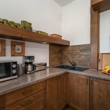Ξενοδοχείο με διαμερίσματα Juhar Apartmanhaz