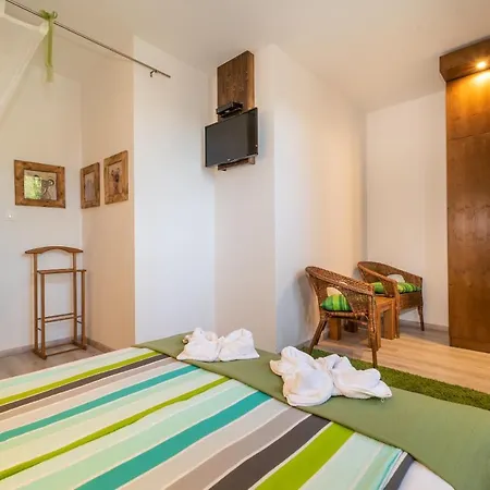 Juhar Apartmanhaz 4*