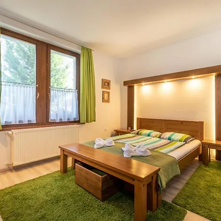 Juhar Apartmanhaz 4*