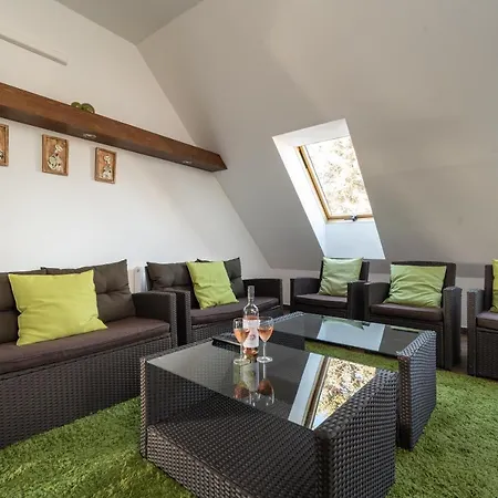 Aparthotel Juhar Apartmanhaz 4*