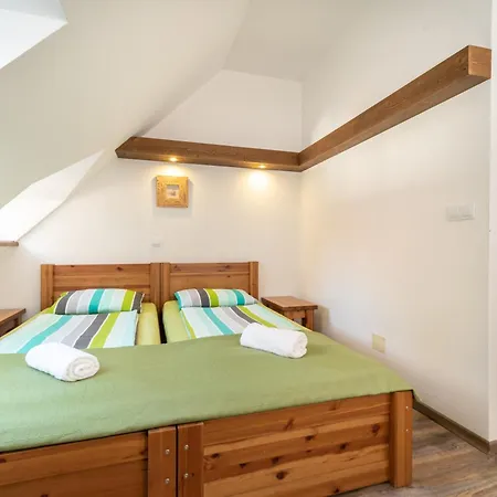 Juhar Apartmanhaz 4*