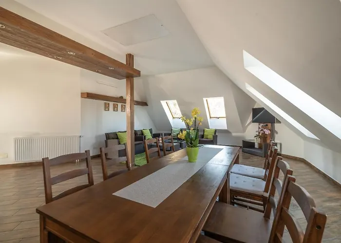 Juhar Apartmanhaz מלון דירות Balatongyörök