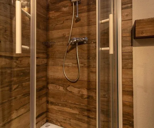 Juhar Apartmanhaz מלון דירות