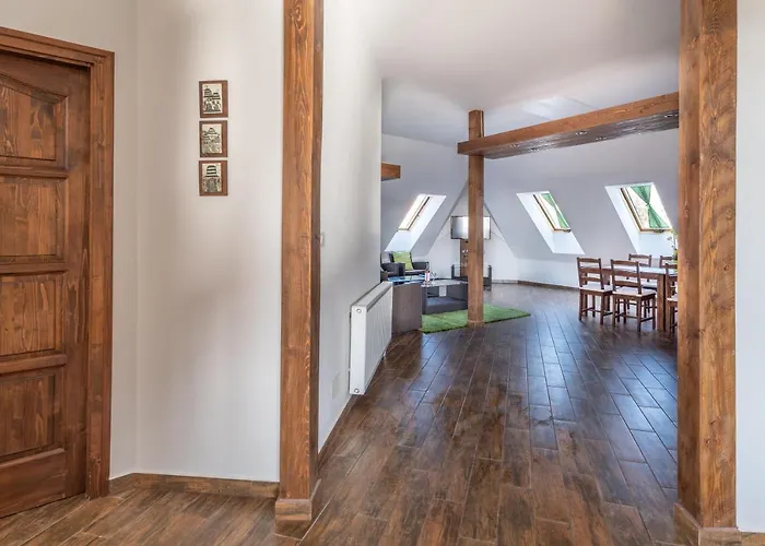 מלון דירות Juhar Apartmanhaz 4*