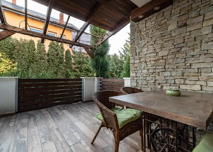 מלון דירות Juhar Apartmanhaz Balatongyörök