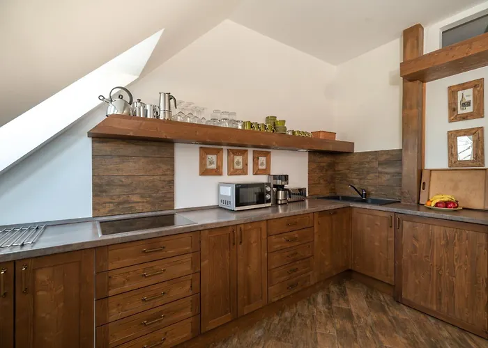 Juhar Apartmanhaz מלון דירות 4*