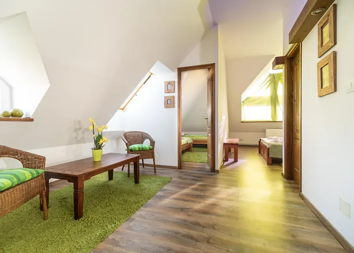 Juhar Apartmanhaz מלון דירות Balatongyörök